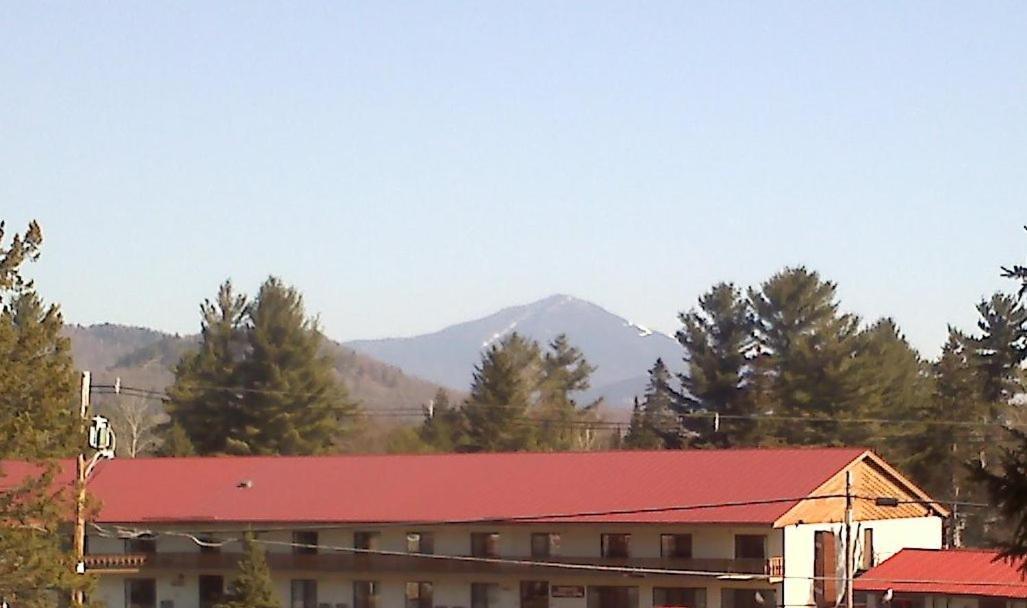 Carriage House Motor Inn Lake Placid Exterior photo